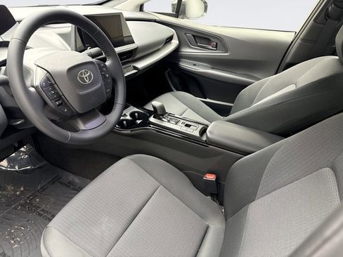 Used 2024 Toyota Prius LE image 10