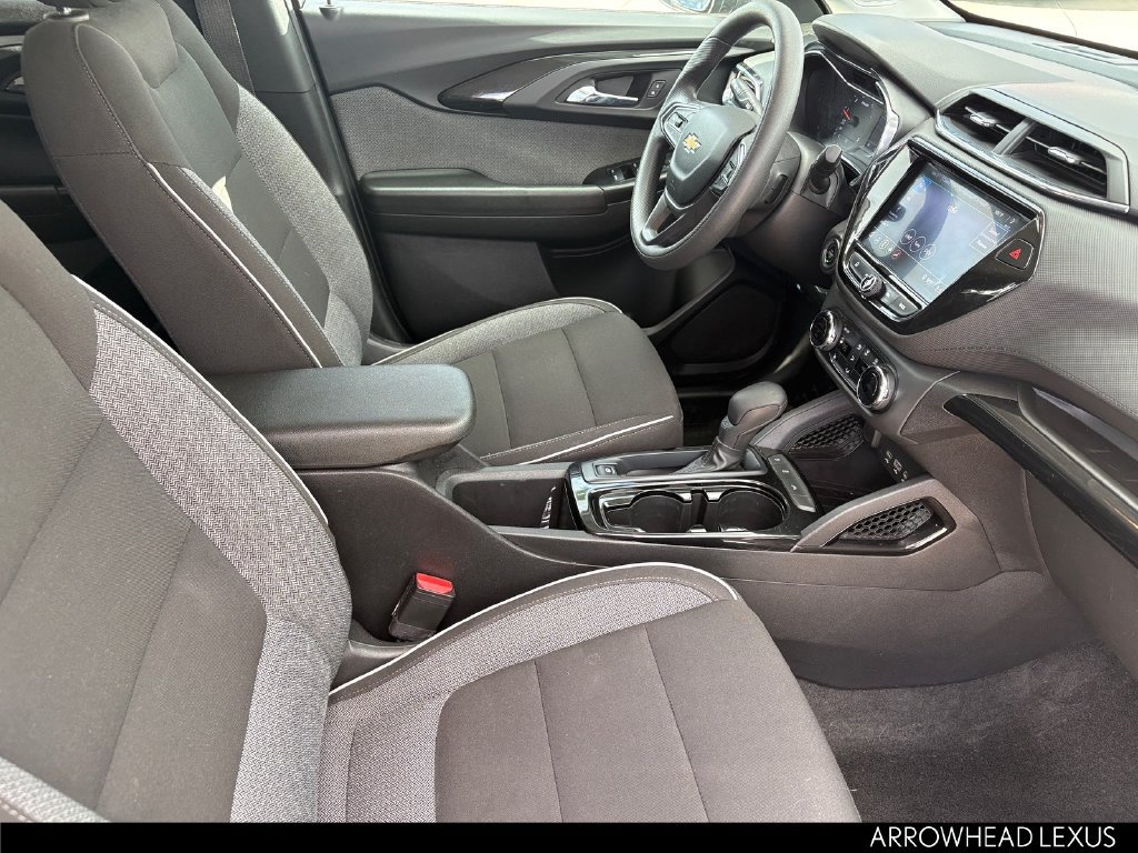 Used 2021 Chevrolet TrailBlazer LT w/ Convenience Package FWD image 12