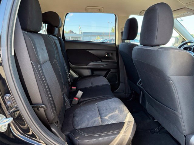 Used 2020 Mitsubishi Outlander ES AWD/4WD image 14