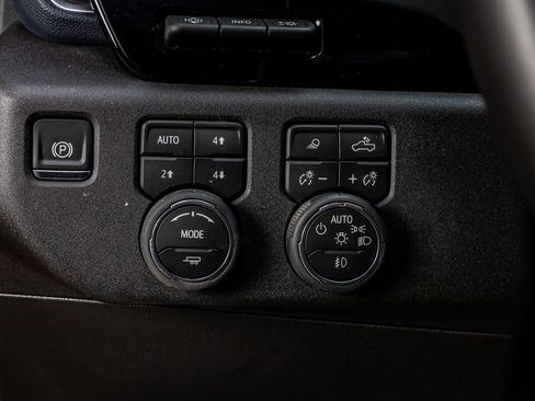 Used 2026 Chevrolet Silverado 3500 High Country w/ High Country Premium Package AWD/4WD image 22