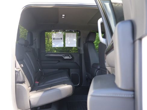 Used 2024 Chevrolet Silverado 2500 LTZ AWD/4WD image 48