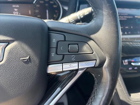 Used 2023 Cadillac XT6 Premium Luxury FWD image 17