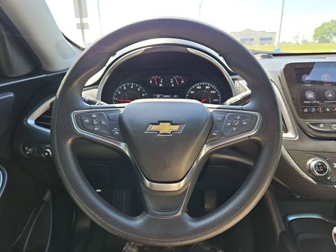 Used 2025 Chevrolet Malibu LT FWD image 11