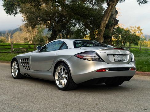 Used 2006 Mercedes-Benz SLR COUPE 2D image 26