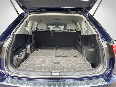 Used 2023 Volkswagen Tiguan SE FWD image 11