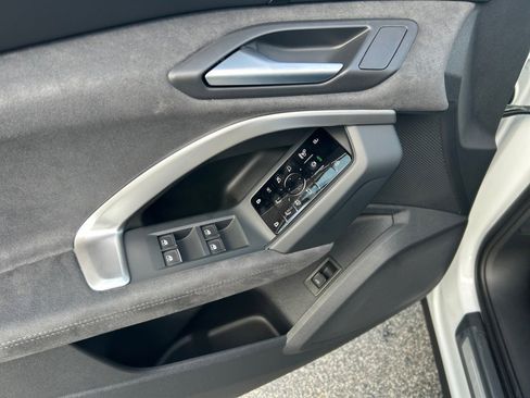 New 2025 Audi SQ5 Premium Plus image 32