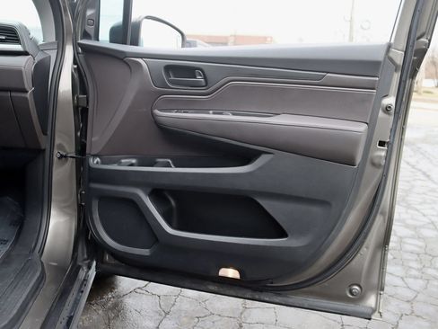 Used 2018 Honda Odyssey EX-L image 32