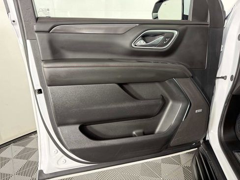 Used 2024 Chevrolet Suburban RST w/ Luxury Package RWD image 14