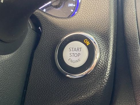 Used 2011 INFINITI G37 x Sedan AWD/4WD image 23