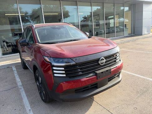Certified 2026 Nissan Kicks SR FWD image 6