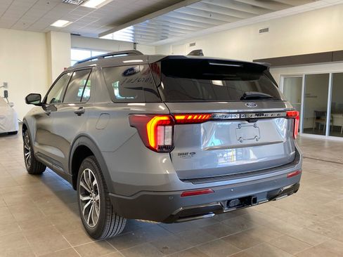 New 2026 Ford Explorer ST-Line AWD/4WD image 35