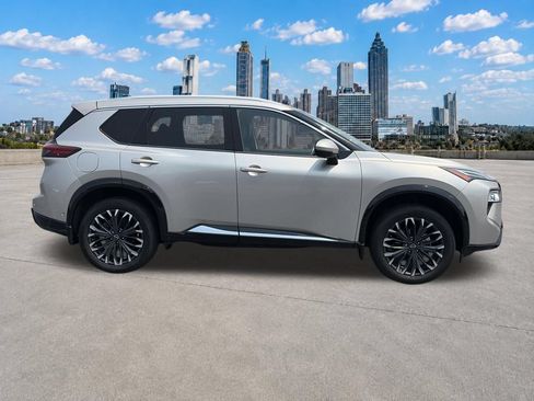 Used 2024 Nissan Rogue Platinum w/ Platinum Premium Package FWD image 24