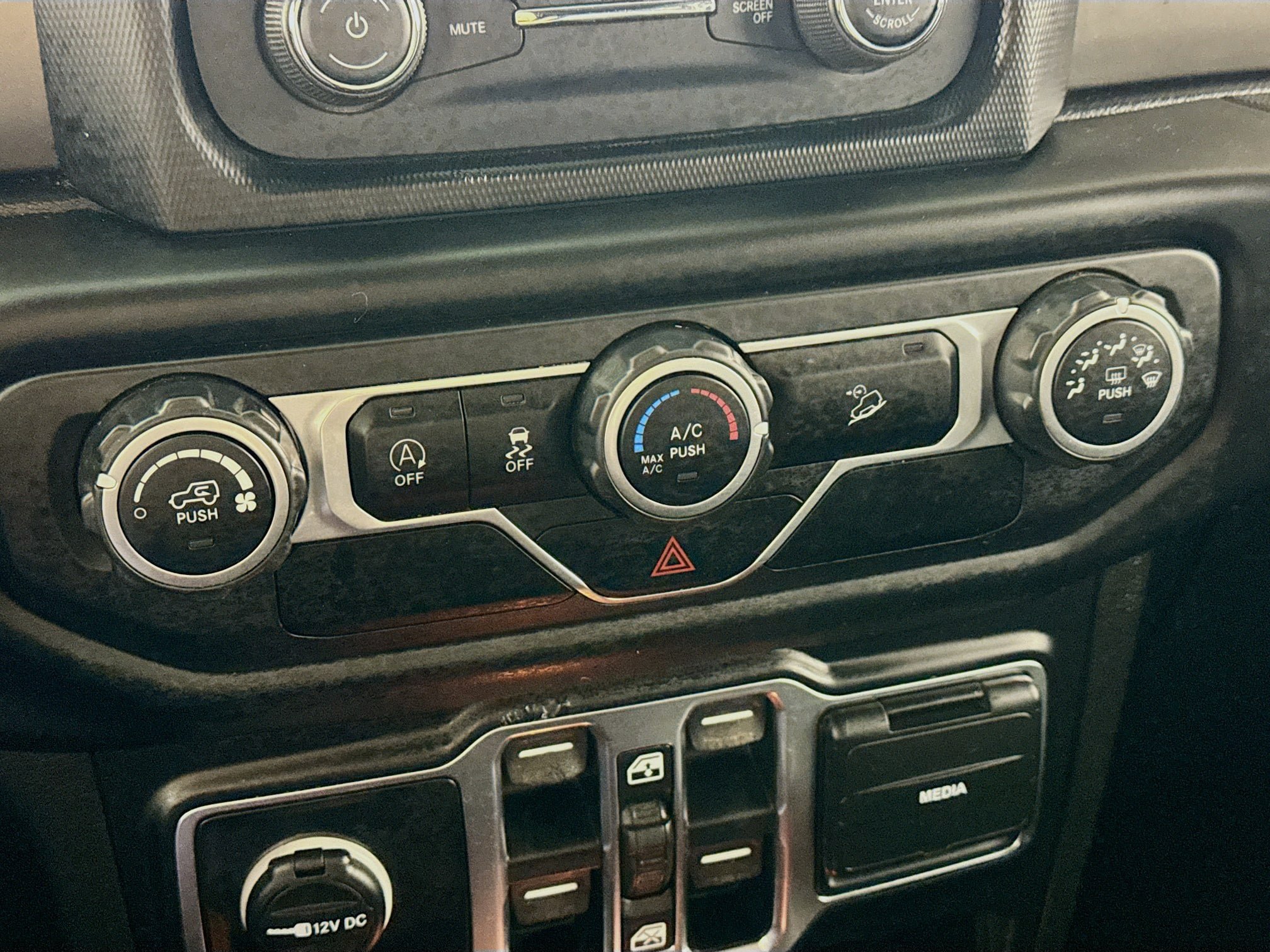 Used 2020 Jeep Wrangler Unlimited Sport S AWD/4WD image 15