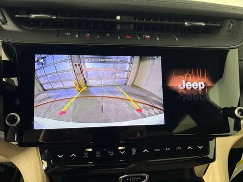 New 2026 Jeep Grand Cherokee Limited AWD/4WD image 32
