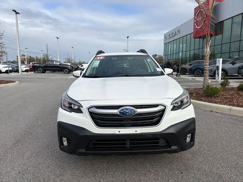 Used 2022 Subaru Outback Premium image 2