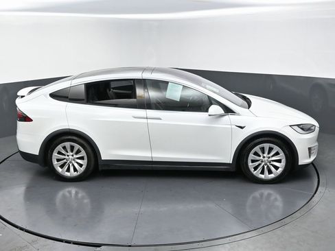 Used 2019 Tesla Model X 100D image 46