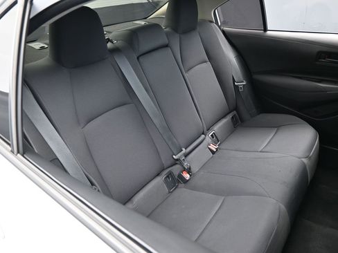 Used 2022 Toyota Corolla LE image 39