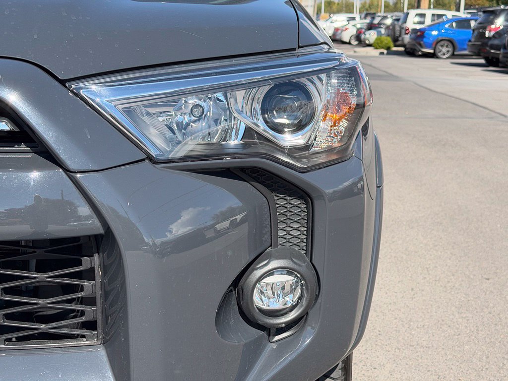 Used 2024 Toyota 4Runner SR5 AWD/4WD image 9