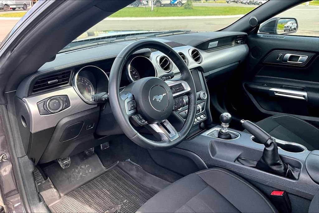 Used 2022 Ford Mustang GT RWD image 14