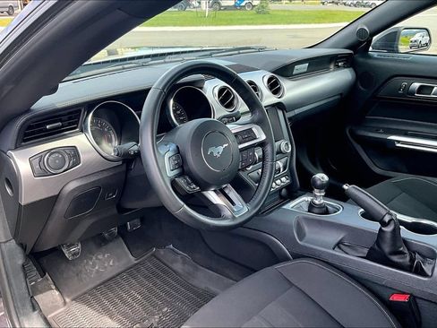 Used 2022 Ford Mustang GT RWD image 14
