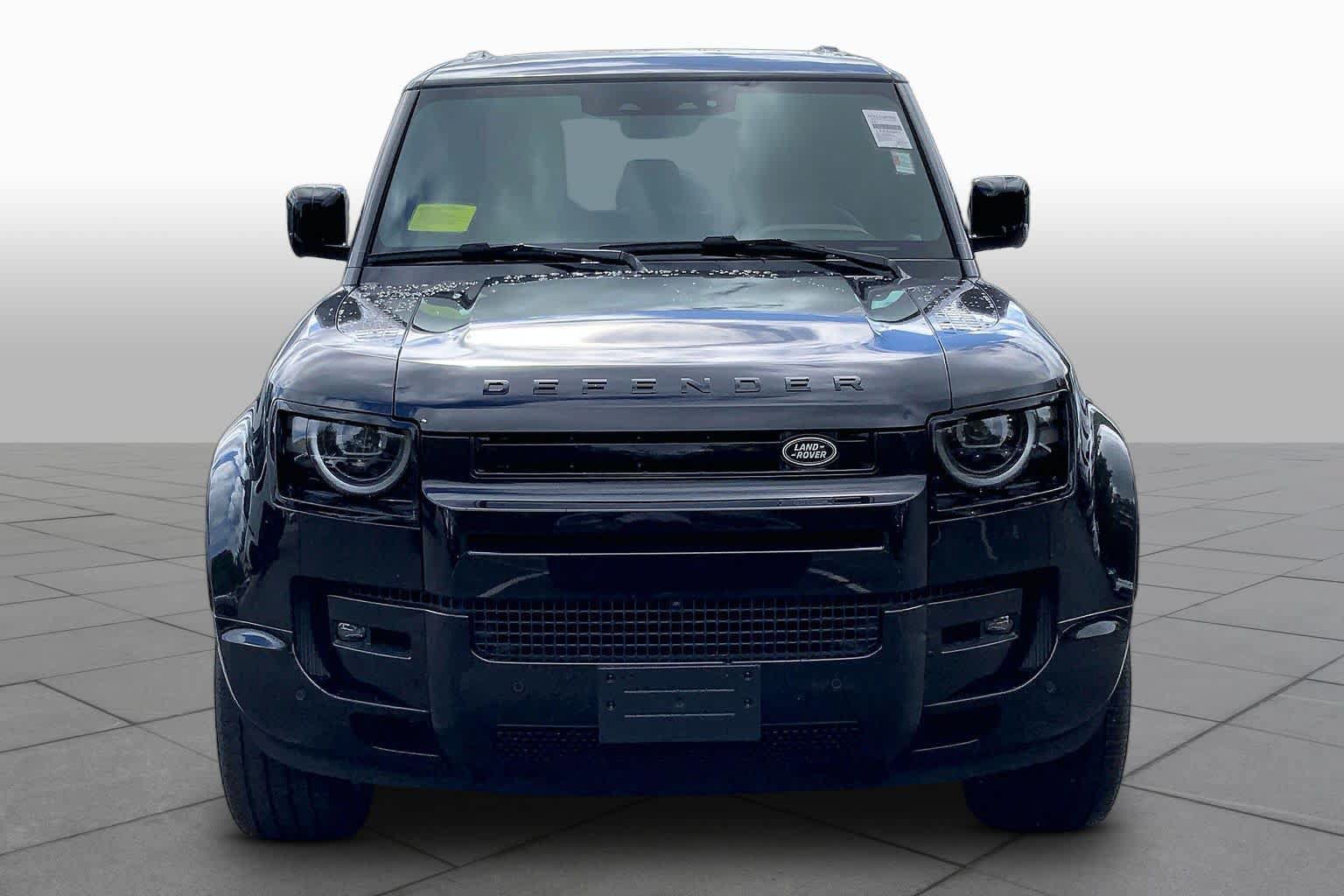 New 2026 Land Rover Defender 110 X-Dynamic SE AWD/4WD image 2