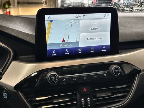 Used 2021 Ford Escape SE w/ SE Sport Appearance Package image 19