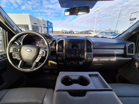 Used 2019 Ford F250 XL w/ Power Equipment Group image 17