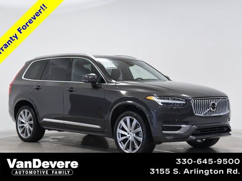 Used 2023 Volvo XC90 B6 Plus image 1
