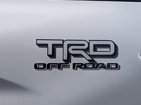 Used 2025 Toyota Tacoma TRD Off-Road AWD/4WD image 16