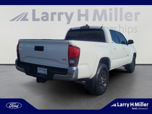 Used 2018 Toyota Tacoma SR5 image 5