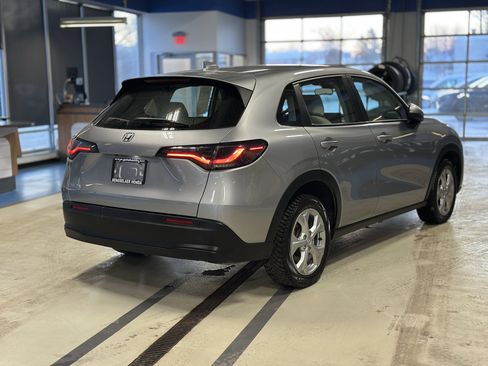Used 2023 Honda HR-V LX image 4