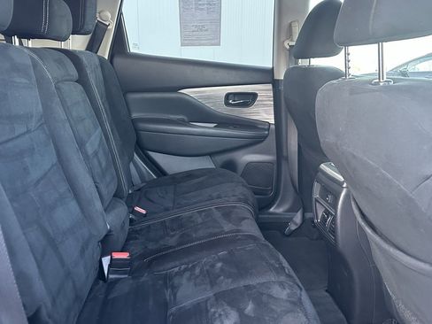 Used 2018 Nissan Murano SV image 17