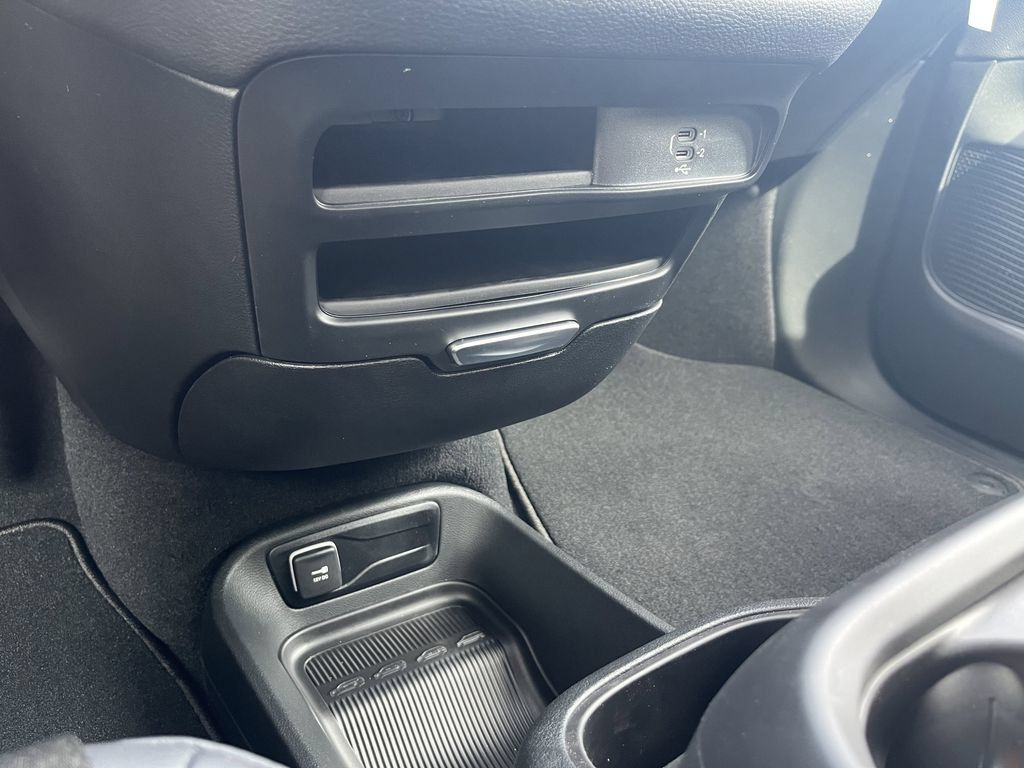 New 2026 Chrysler Pacifica Select FWD image 23
