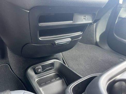 New 2026 Chrysler Pacifica Select FWD image 23