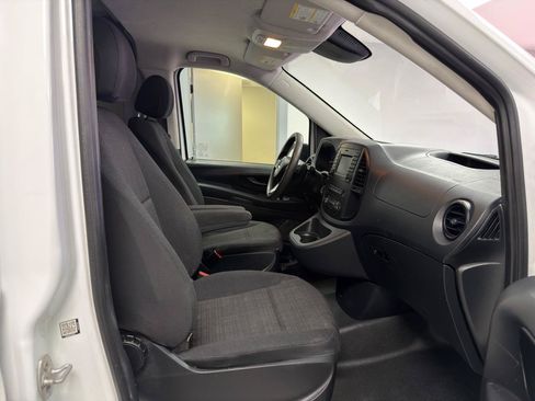 Used 2020 Mercedes-Benz Metris image 10