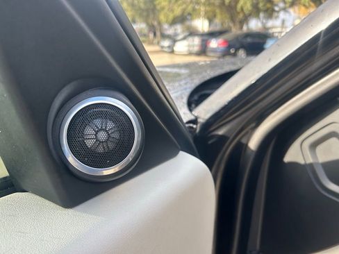 Used 2018 Land Rover Range Rover HSE image 48