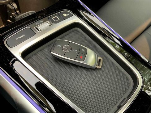 Certified 2026 Mercedes-Benz GLB 250 4MATIC image 21