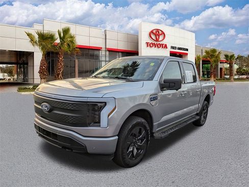 Used 2024 Ford F150 Lightning Flash image 8