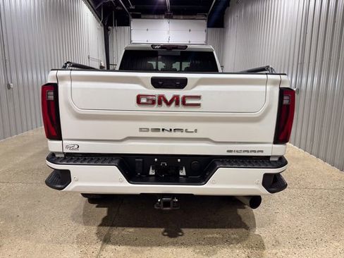 Used 2024 GMC Sierra 2500 Denali w/ Denali Reserve Package AWD/4WD image 4