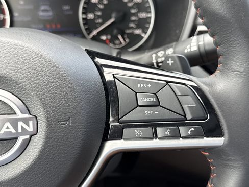 Used 2023 Nissan Altima 2.5 SR w/ SR Premium Package FWD image 21