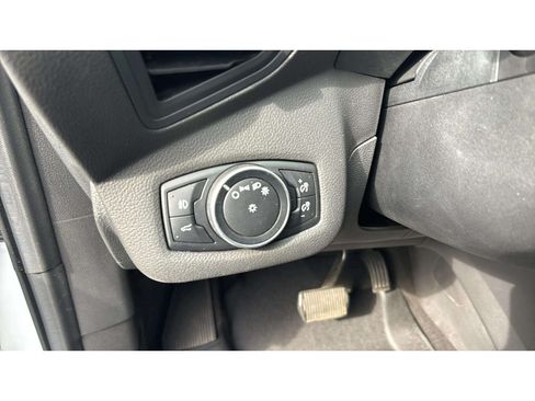 Used 2017 Ford Escape SE w/ SE Sport Appearance Package AWD/4WD image 19