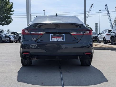 Used 2025 Toyota Camry SE w/ Convenience Package FWD image 7