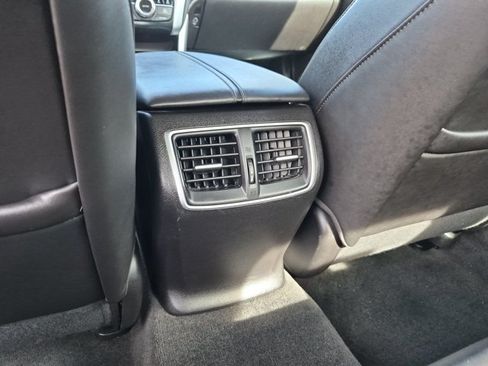 Used 2016 Acura TLX w/ Technology Package FWD image 18