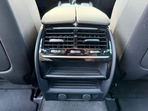 Used 2019 BMW 530e RWD image 49