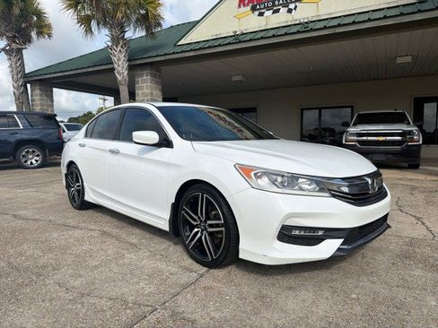 Used 2016 Honda Accord Sport image 2