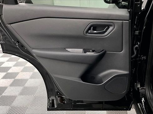 New 2026 Nissan Rogue S image 27