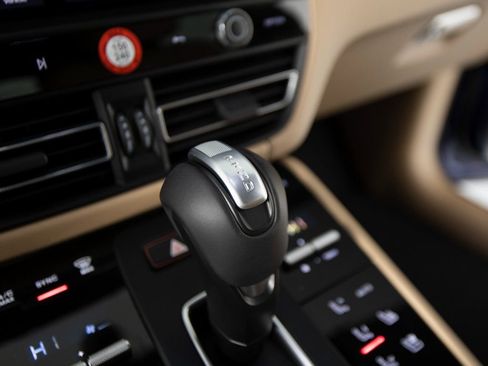 New 2026 Porsche Macan image 29