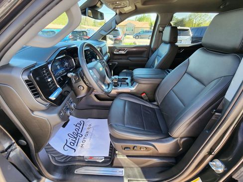 Used 2024 Chevrolet Silverado 1500 LTZ AWD/4WD image 14