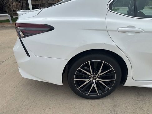 Used 2024 Toyota Camry SE FWD image 6