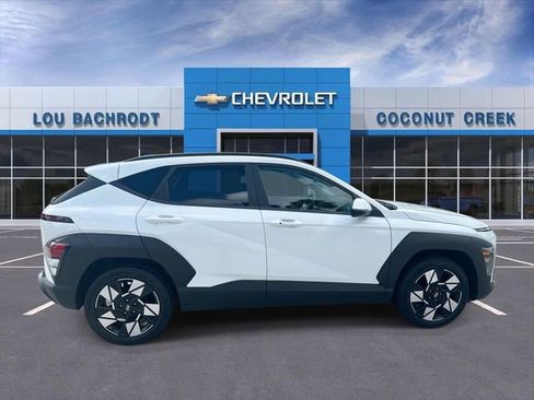 Used 2025 Hyundai Kona SEL FWD image 9
